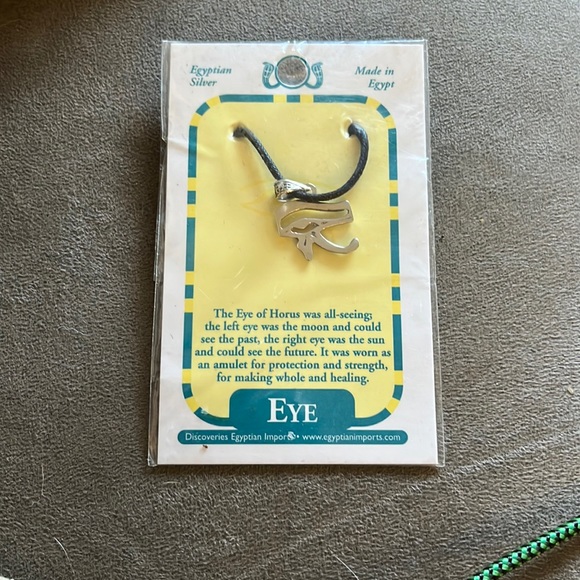 Eye of Horus necklace -FREE when added to a bundle of $50 or more - Picture 2 of 3